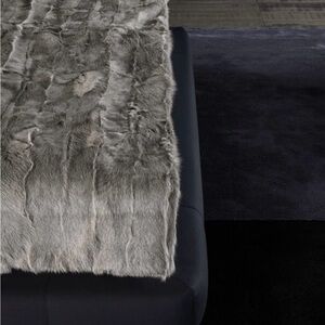 Minotti Fur throw